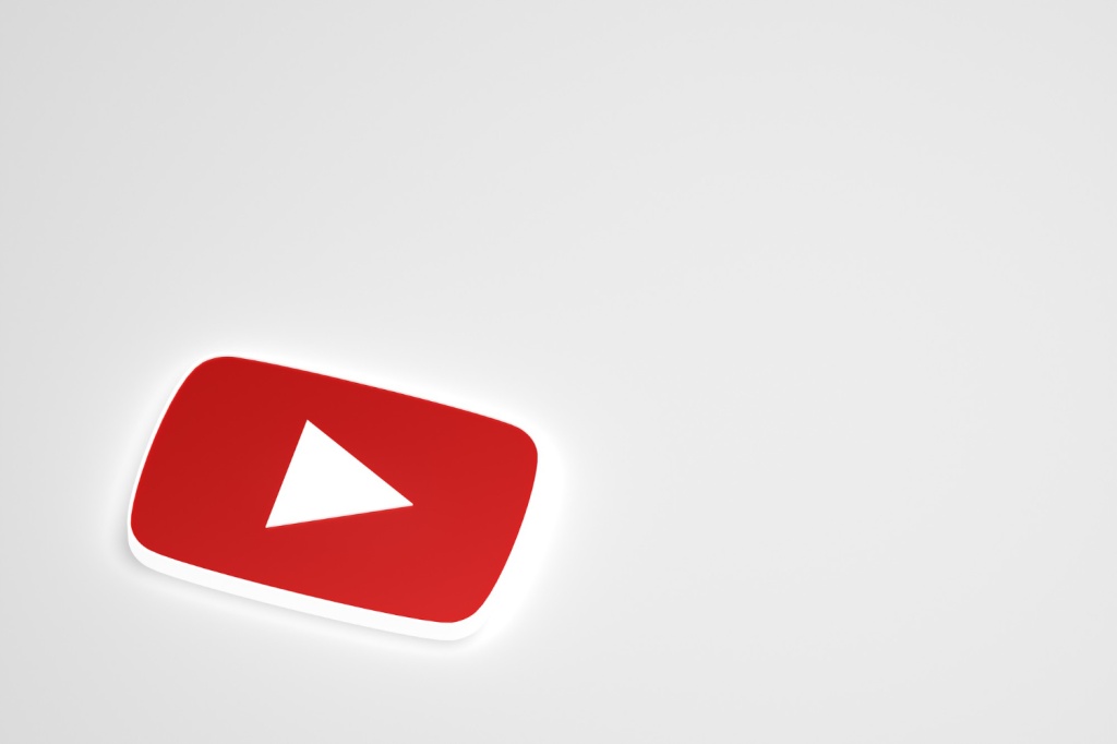 YouTube 15 ноября стал полностью доступен на мобильных устройствах в России YouTube 15 ноября стал полностью доступен на мобильных устройствах в России