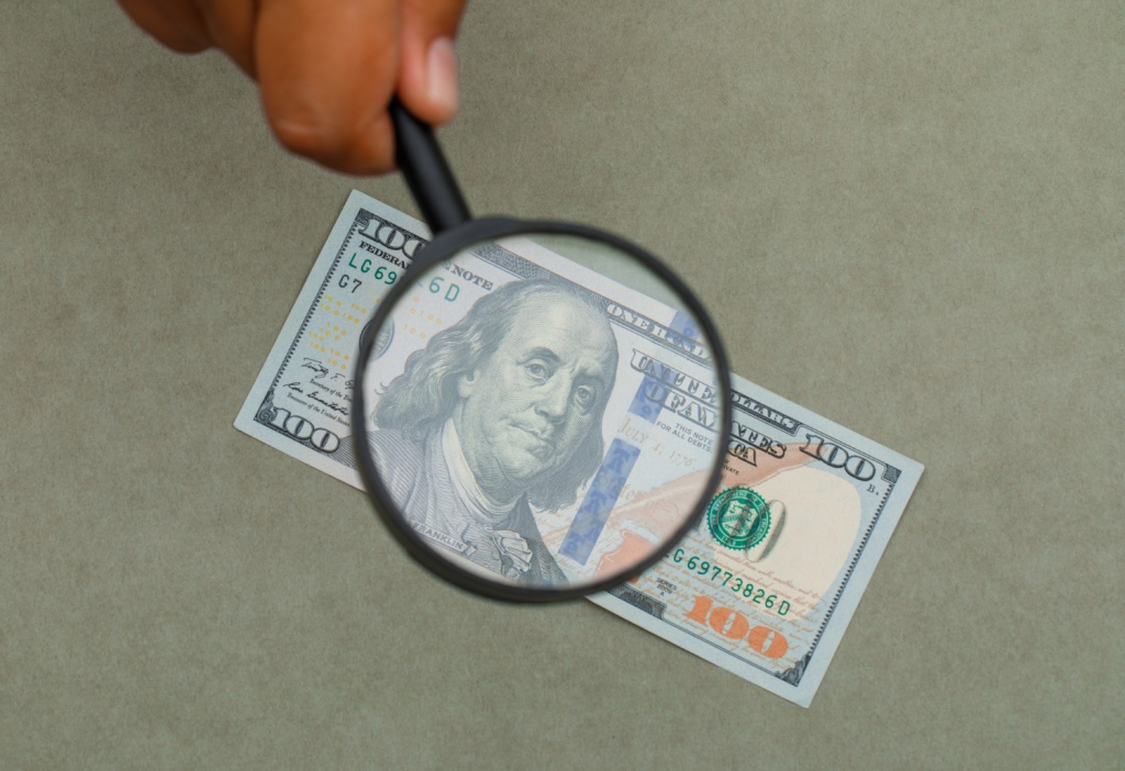 Аналитик: курс доллара растет из-за теракта в «Крокусе» 