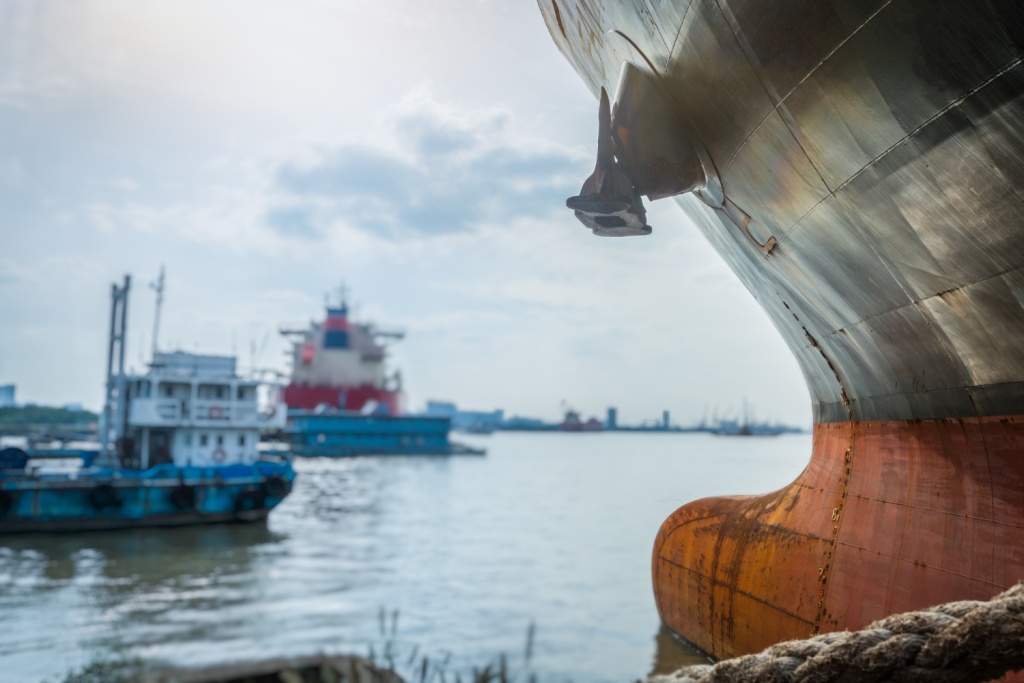 В Анапе полностью откачали нефтепродукты из танкера "Волгонефть-239" В Анапе полностью откачали нефтепродукты из танкера "Волгонефть-239"