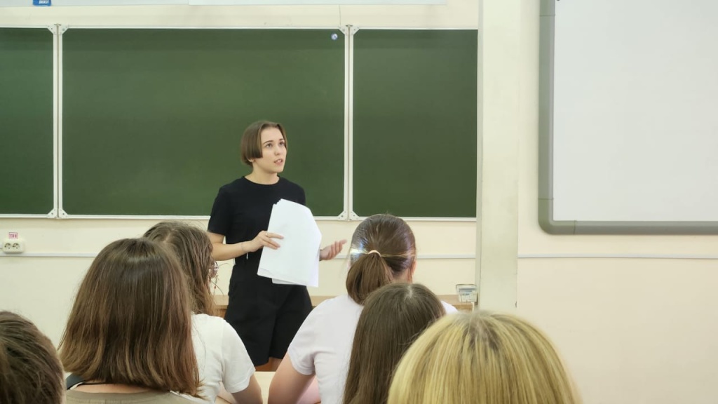 Первокурсникам самарского государственного колледжа рассказали о том, как подростки могут противодействовать экстремизму и терроризму