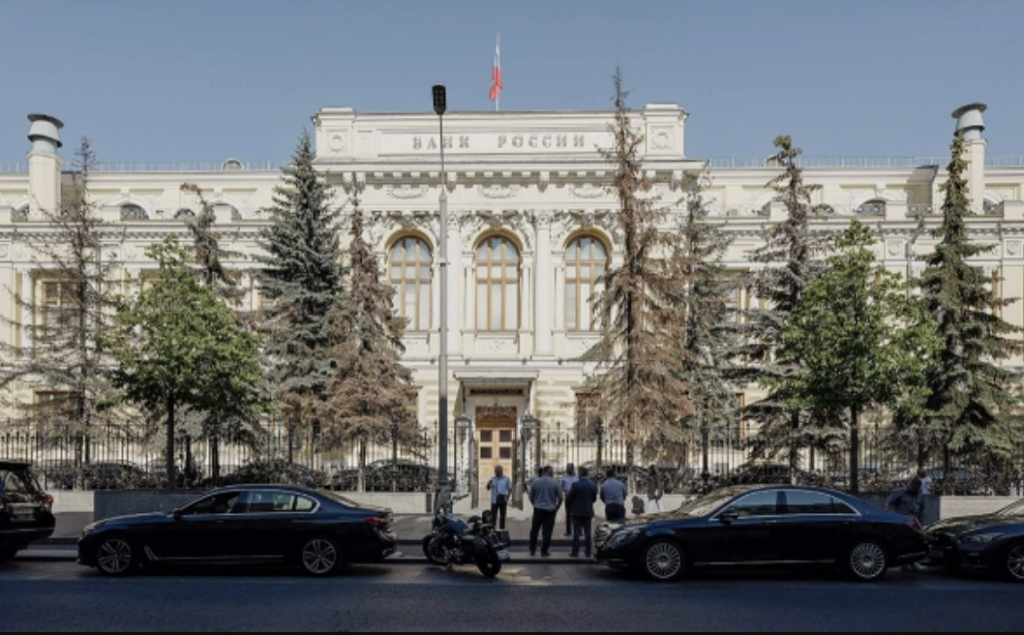 В России могут усилить ответственность за непрошеные незаконные инвестиционные советы 