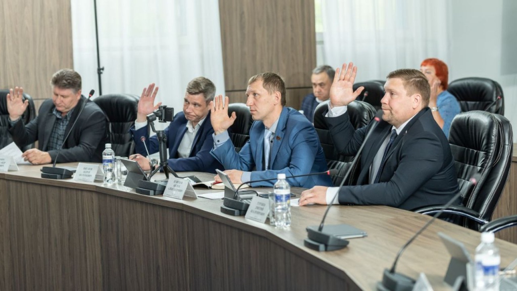 Мэр Иркутского района отчитался о работе, проделанной в минувшем году