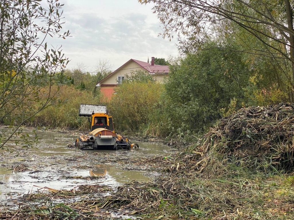 В Городском округе Пушкинский проводят расчистку водоёмов