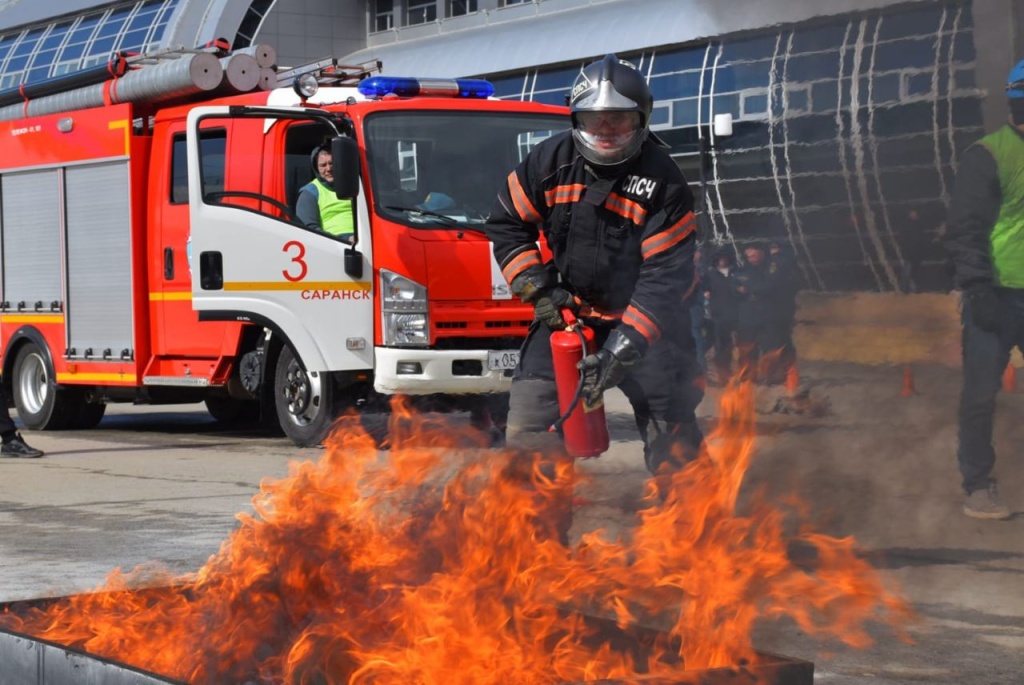 В Саранске прошёл второй этап соревнований среди пожарных и спасателей Приволжского федерального округа