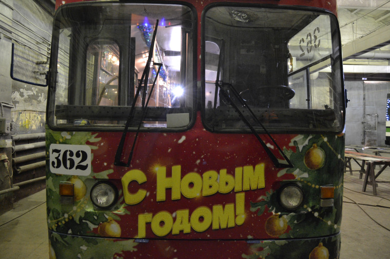 В Иванове с 16 декабря на городские маршруты выйдут новогодние троллейбусы