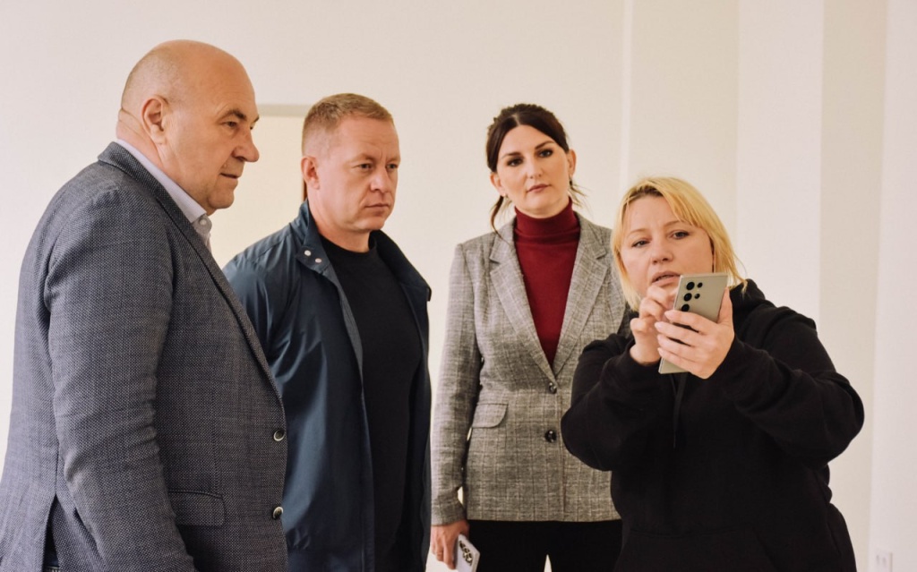 Председатель Совета депутатов Пушкинского и замглавы округа проверили ход ремонтных работ в ДК «Импульс»