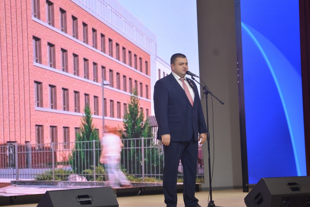 В Воронеже торжественно открылась модернизированная школа №45 — образовательное учреждение нового поколения