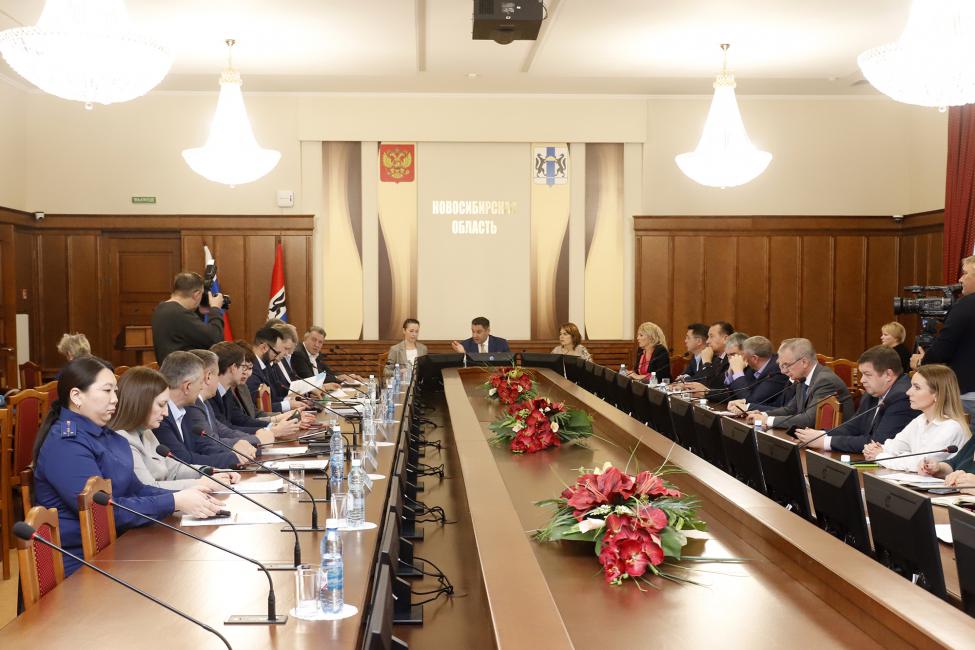 Депутаты ЗАКСа Новосибирской области поддержали проекты о налоговых льготах для малого и среднего бизнеса Депутаты ЗАКСа Новосибирской области поддержали проекты о налоговых льготах для малого и среднего бизнеса