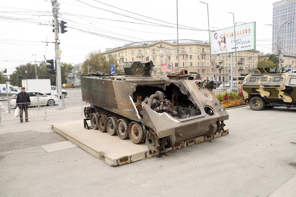 Депутаты ЗАКСа Новосибирской области посетили передвижную выставку трофейной техники НАТО Депутаты ЗАКСа Новосибирской области посетили передвижную выставку трофейной техники НАТО
