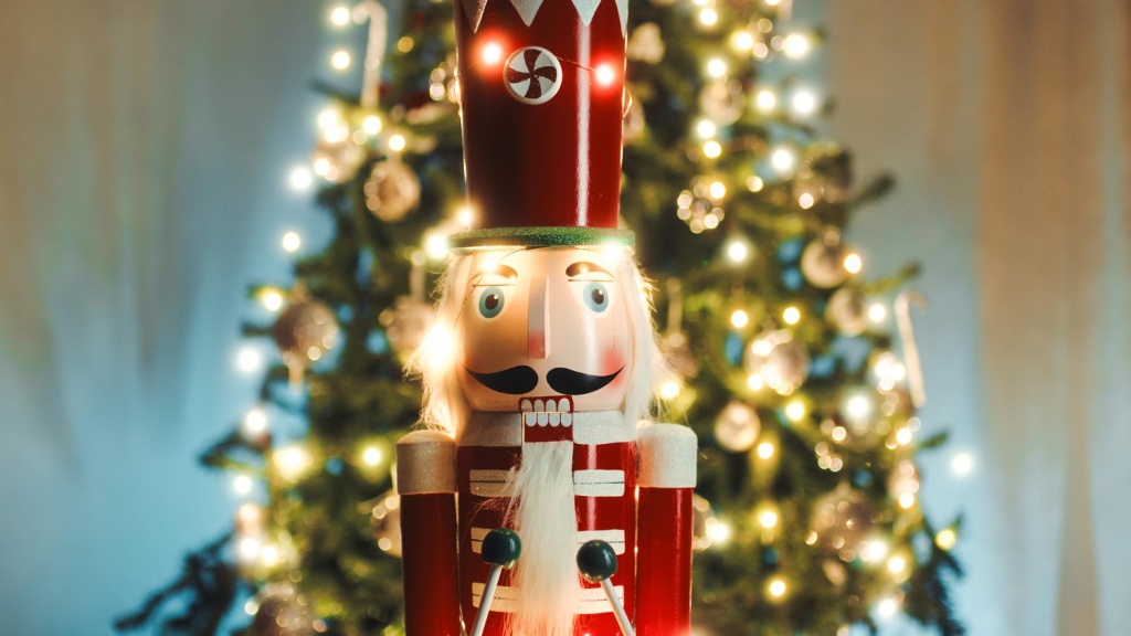 Цена за два билета на балет «Щелкунчик» достигла 400 тысяч рублей