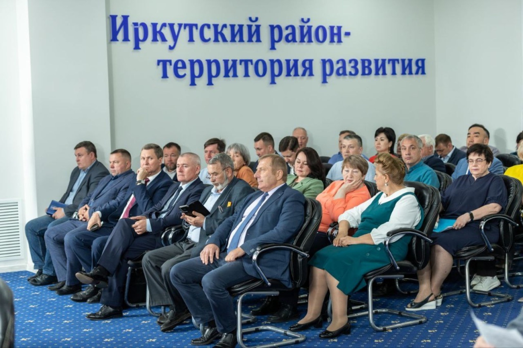 Мэр Иркутского района отчитался о работе, проделанной в минувшем году