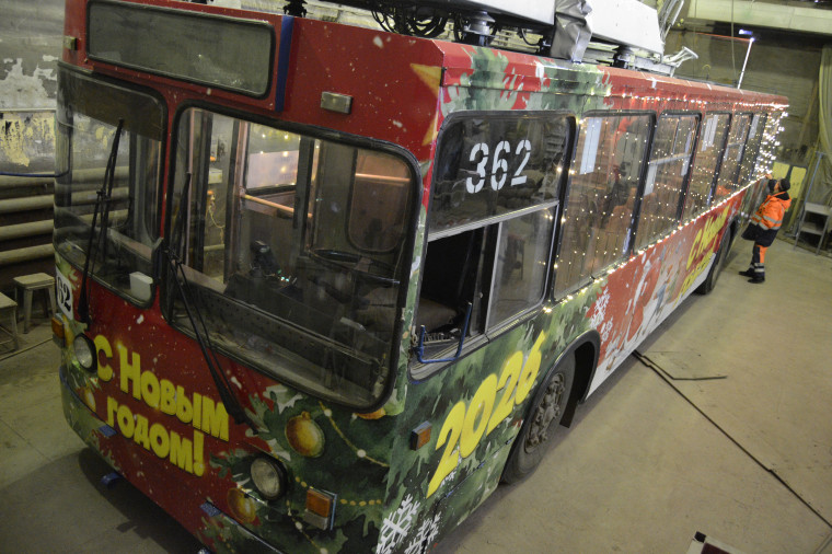 В Иванове с 16 декабря на городские маршруты выйдут новогодние троллейбусы