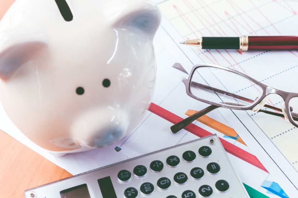 Программа долгосрочных сбережений становится семейной: новые перспективы обсудили на ПМЭФ