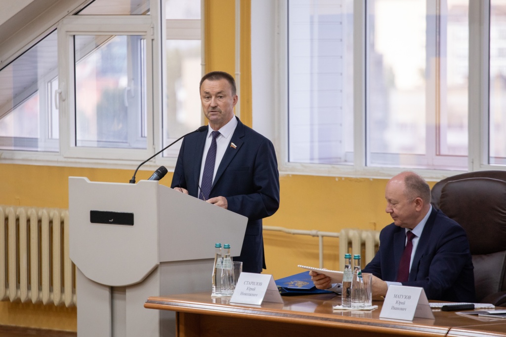 Будущим юристам — о законотворчестве: Юрий Матузов провёл открытую лекцию в ВГУ