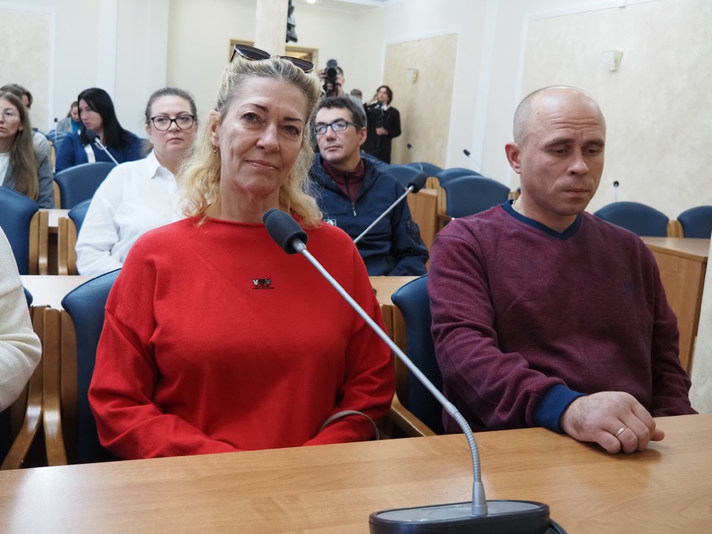 Депутаты городской Думы подарили воронежским семьям ветеранов и участников СВО билеты в театр Депутаты городской Думы подарили воронежским семьям ветеранов и участников СВО билеты в театр