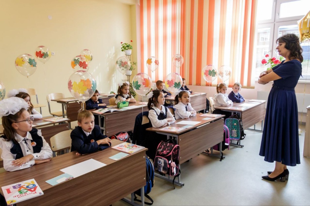 В День знаний в посёлке Дзержинск Иркутского района открылась новая школа