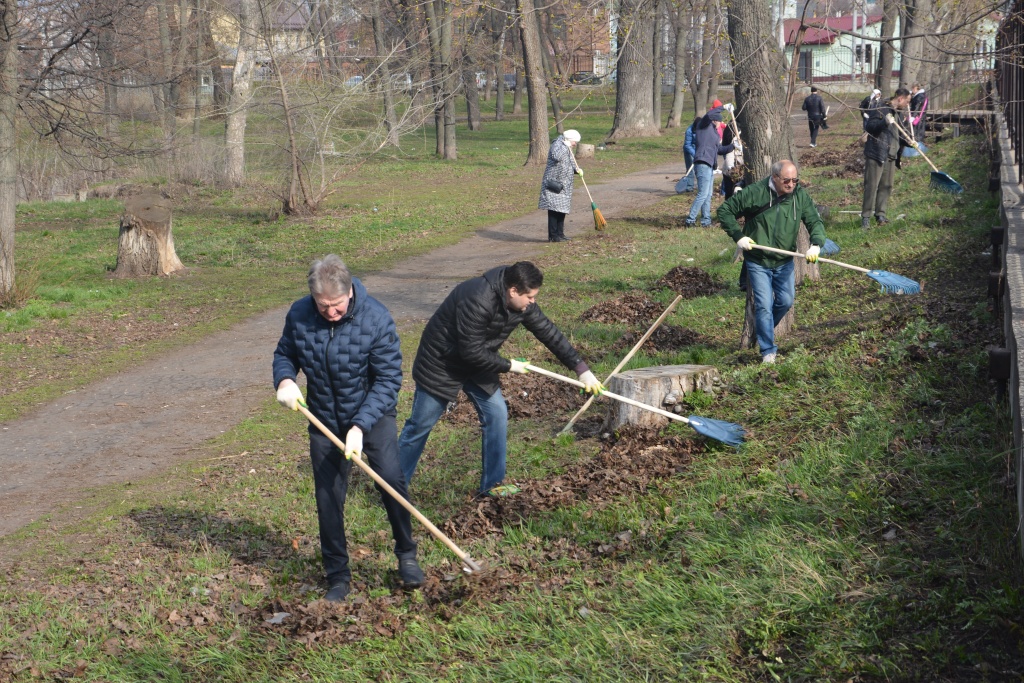 Депутаты Воронежской городской Думы в рамках общегородского субботника навели порядок в Бринкманском саду Депутаты Воронежской городской Думы в рамках общегородского субботника навели порядок в Бринкманском саду