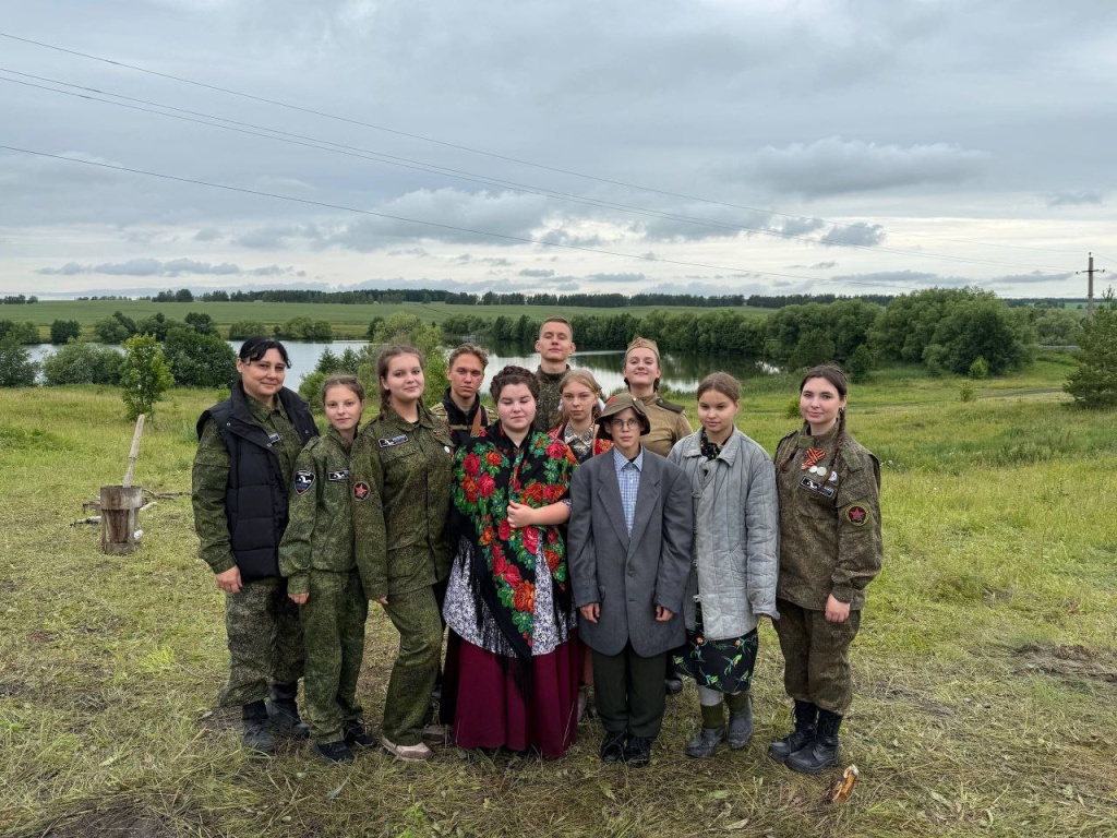 Инсарские поисковики воссоздали подвиг героев 1942 года Инсарские поисковики воссоздали подвиг героев 1942 года