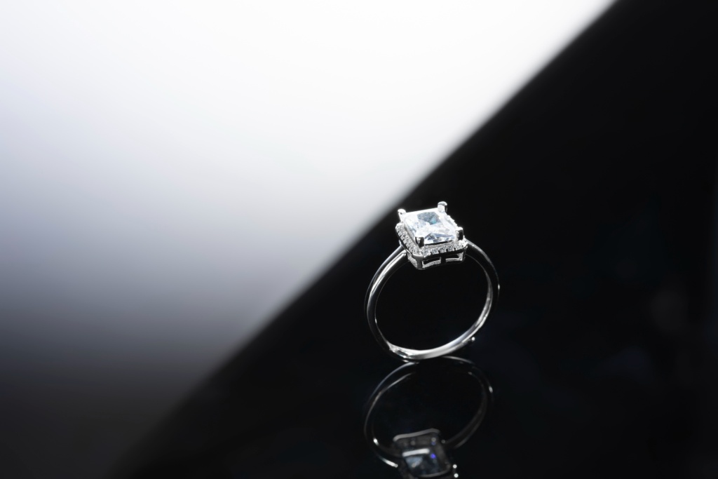 De Beers не может распродать запас алмазов на общую сумму 2 млрд долларов De Beers не может распродать запас алмазов на общую сумму 2 млрд долларов