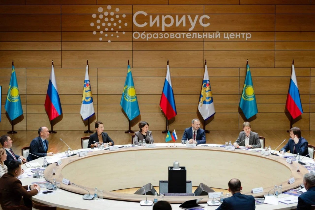 Оренбургский госуниверситет и казахстанский вуз запускают программу двойных дипломов по физике и математике