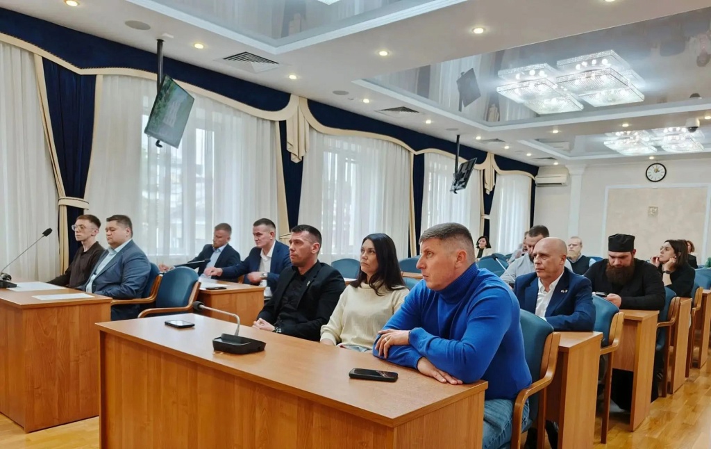 В Воронеже выстраивают единую систему поддержки участников СВО: в гордуме обсудили координацию помощи бойцам и их семьям В Воронеже выстраивают единую систему поддержки участников СВО: в гордуме обсудили координацию помощи бойцам и их семьям