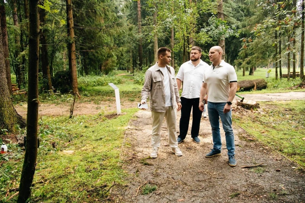 Максим Красноцветов оценил благоустройство лесопарка «Северный» в Пушкино Максим Красноцветов оценил благоустройство лесопарка «Северный» в Пушкино