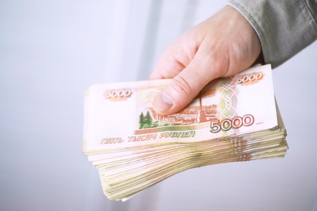 В Казани компания задолжала двум сотрудникам 650 тысяч рублей