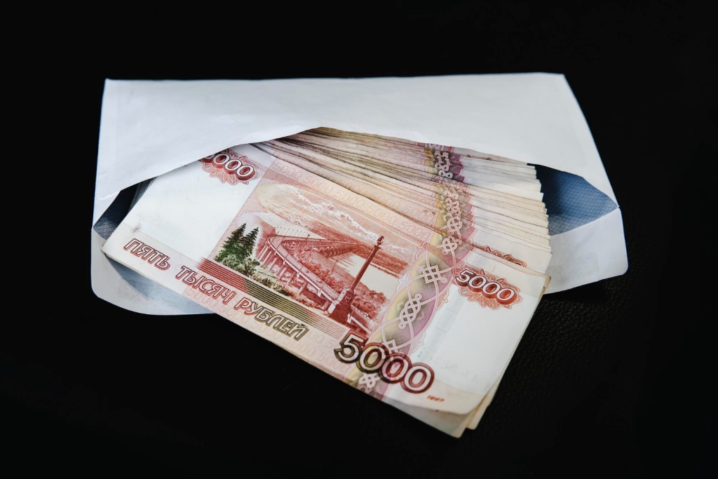 Средний ежемесячный платеж граждан РФ коллекторам превысил пять тысяч рублей