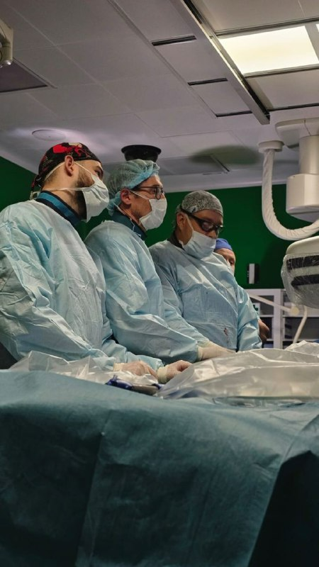 Первые в России операции по имплантации эндопротеза аортального клапана с системой защиты мозга выполнены в НМИЦ эндокринологии