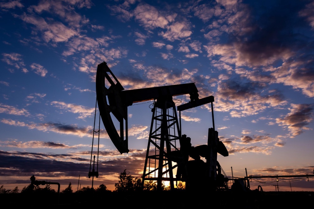 Страны "Большой семёрки" высвободят 100 миллионов баррелей нефтепродуктов