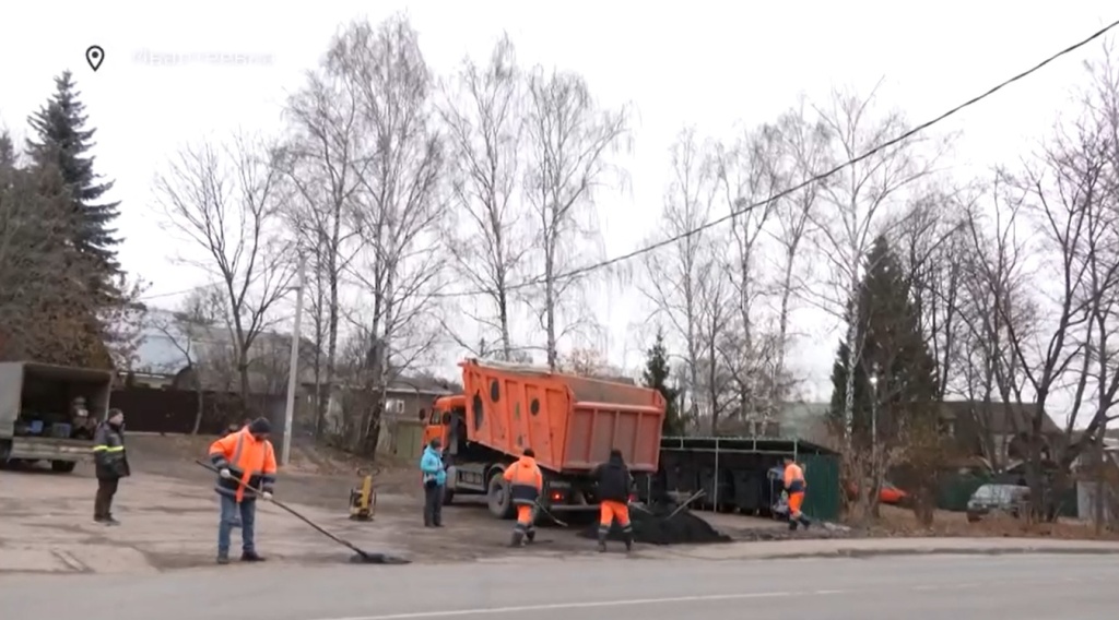 В Городском округе Пушкинский продолжается ремонт асфальта В Городском округе Пушкинский продолжается ремонт асфальта