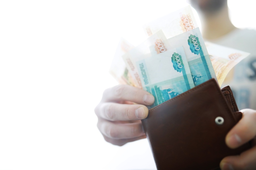 «Известия»: банки могут обязать согласовывать кредиты граждан с их родственниками