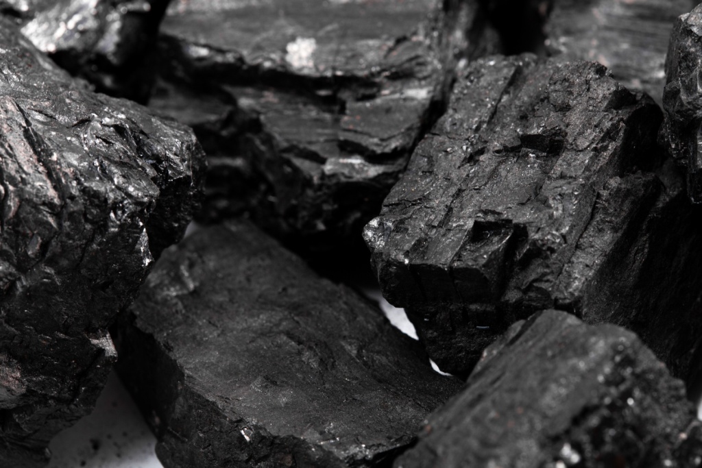 Kpler: экспорт угля из России через морские порты упал почти на 20%
