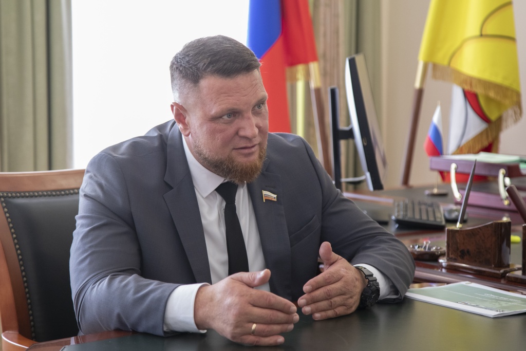 «Помощь семьям героев — наш безусловный приоритет»: при поддержке депутатского корпуса Воронежской областной думы в регионе запускают уникальный проект для жён участников СВО