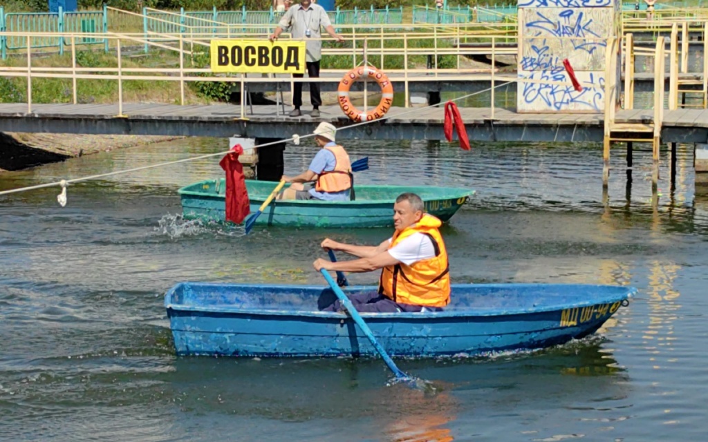 В столице Мордовии прошли традиционные соревнования по гребле на лодках среди ветеранов