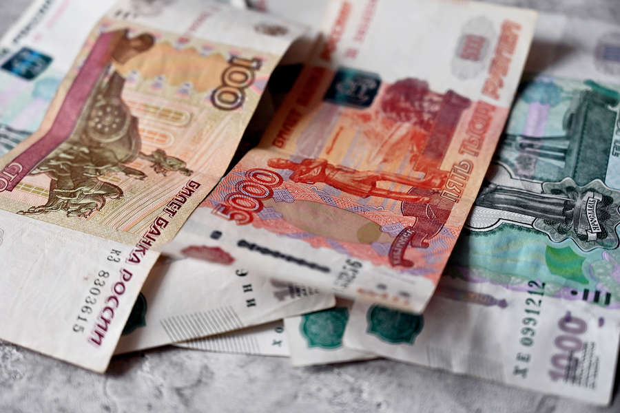 Сбережения на долгосрочных вкладах россиян на 10-летнем минимуме