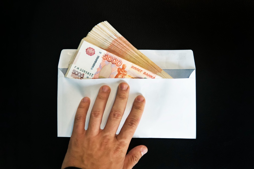 В Иванове будут судить представителей фирм за взятки должностным лицам регионального правительства при заключении договоров на капремонт домов