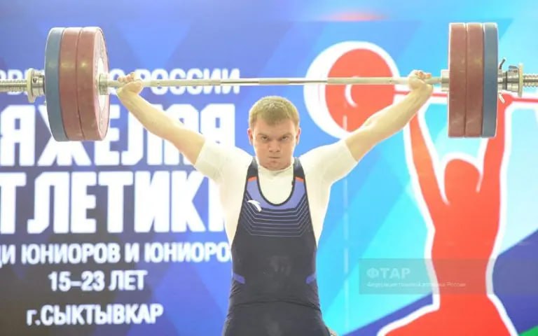 Штангист Илья Лунин из Мордовии завоевал золотую медаль на первенстве России по тяжелой атлетике