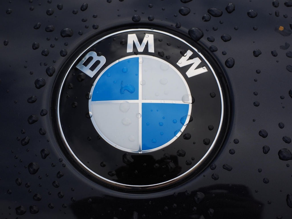 BMW прогнозирует убытки в 1 млрд евро из-за торговых конфликтов BMW прогнозирует убытки в 1 млрд евро из-за торговых конфликтов