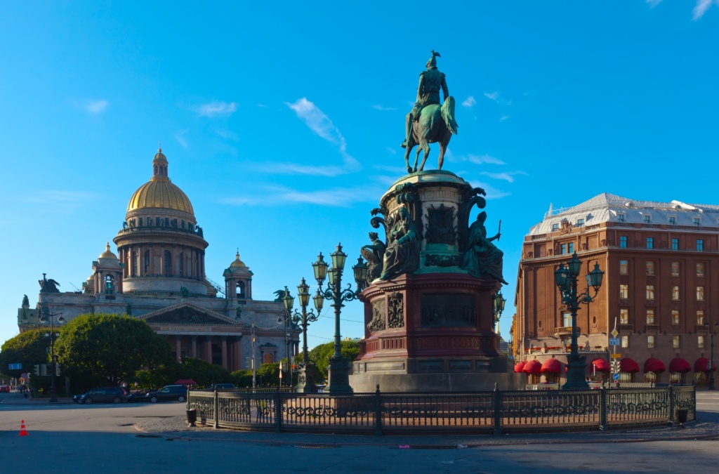 Предстоящий концерт Канье Уэста разогрел туристический спрос в Петербурге