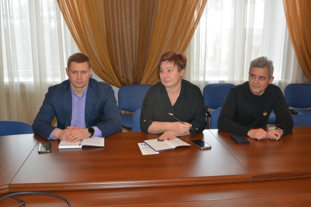 Воронежские депутаты и общественники объединились для решения ключевых проблем трудоустройства инвалидов и ветеранов СВО Воронежские депутаты и общественники объединились для решения ключевых проблем трудоустройства инвалидов и ветеранов СВО