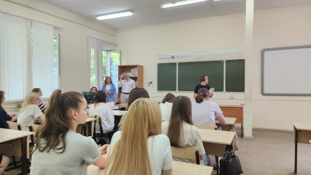 Первокурсникам самарского государственного колледжа рассказали о том, как подростки могут противодействовать экстремизму и терроризму