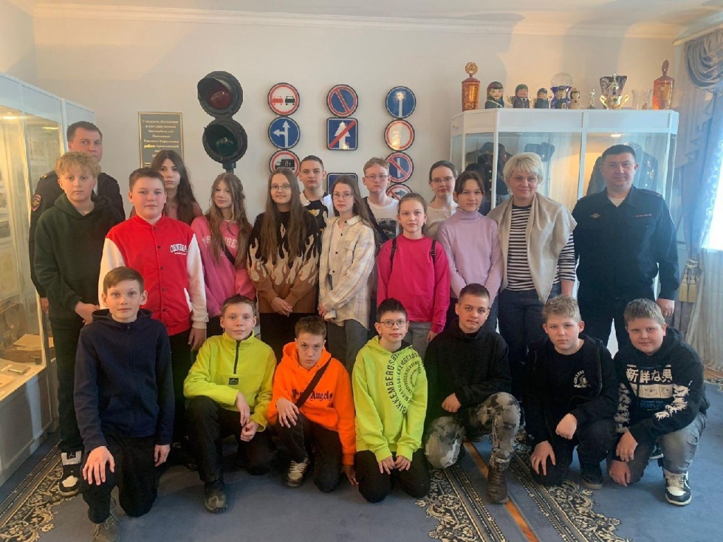 Школьники Саранска побывали на экскурсии в Госавтоинспекции