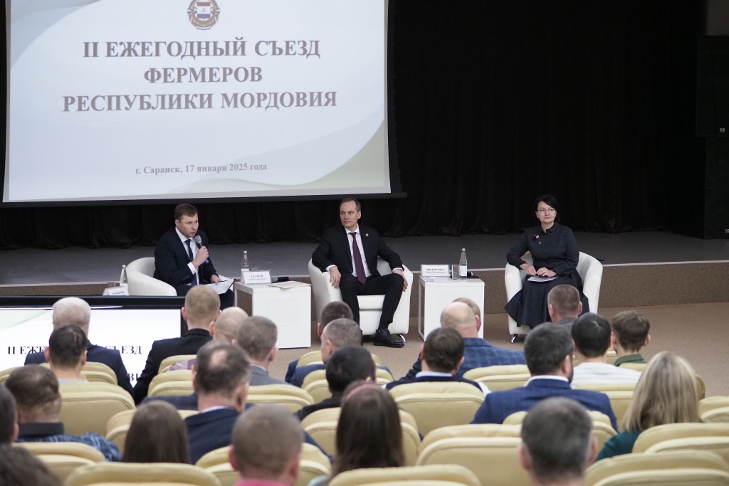 Артём Здунов: «поддержка села - основа продовольственной безопасности страны» Артём Здунов: «поддержка села - основа продовольственной безопасности страны»