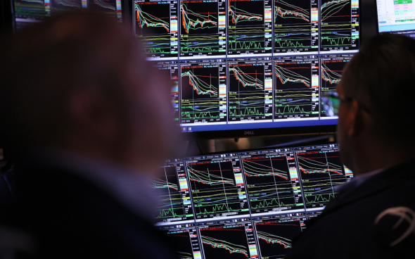 Рынок акций РФ открылся снижением индексов РТС и МосБиржи на 0,2-0,4% Рынок акций РФ открылся снижением индексов РТС и МосБиржи на 0,2-0,4%