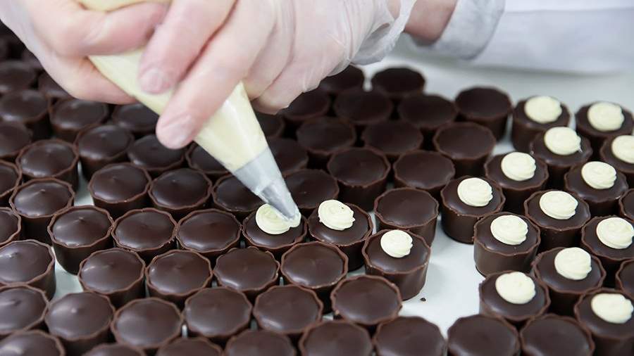 Вологодские кондитеры приготовили почти 7000 тонн шоколада и сладких изделий в этом году Вологодские кондитеры приготовили почти 7000 тонн шоколада и сладких изделий в этом году