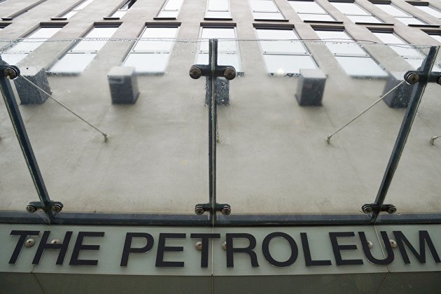 Нефть дешевеет в ожидании действий ФРС Нефть дешевеет в ожидании действий ФРС