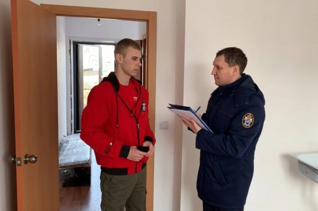 В Новосибирске суд взыскал штраф с чиновника, который принял у застройщика непригодное жилье для сирот