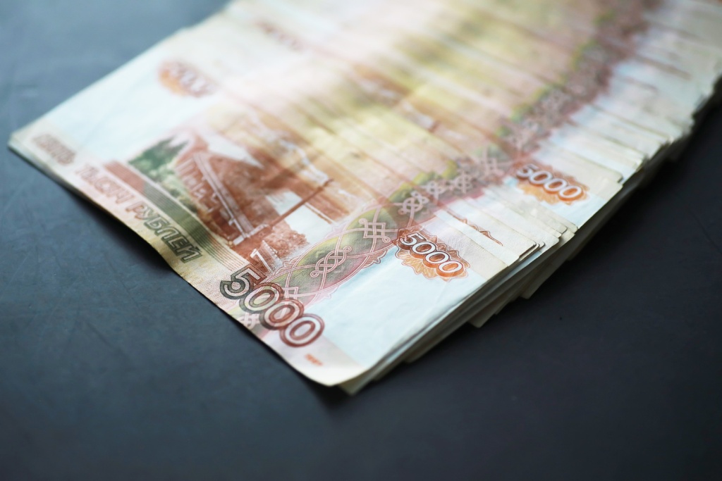 «Ъ»: взятки в 10-50 тысяч рублей стали самыми распространенными в России