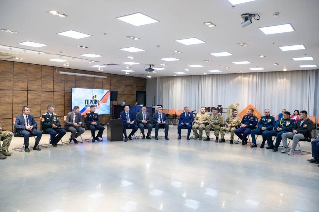 Евгений Солнцев пообщался с финалистами программы кадрового резерва «Герои Оренбуржья»